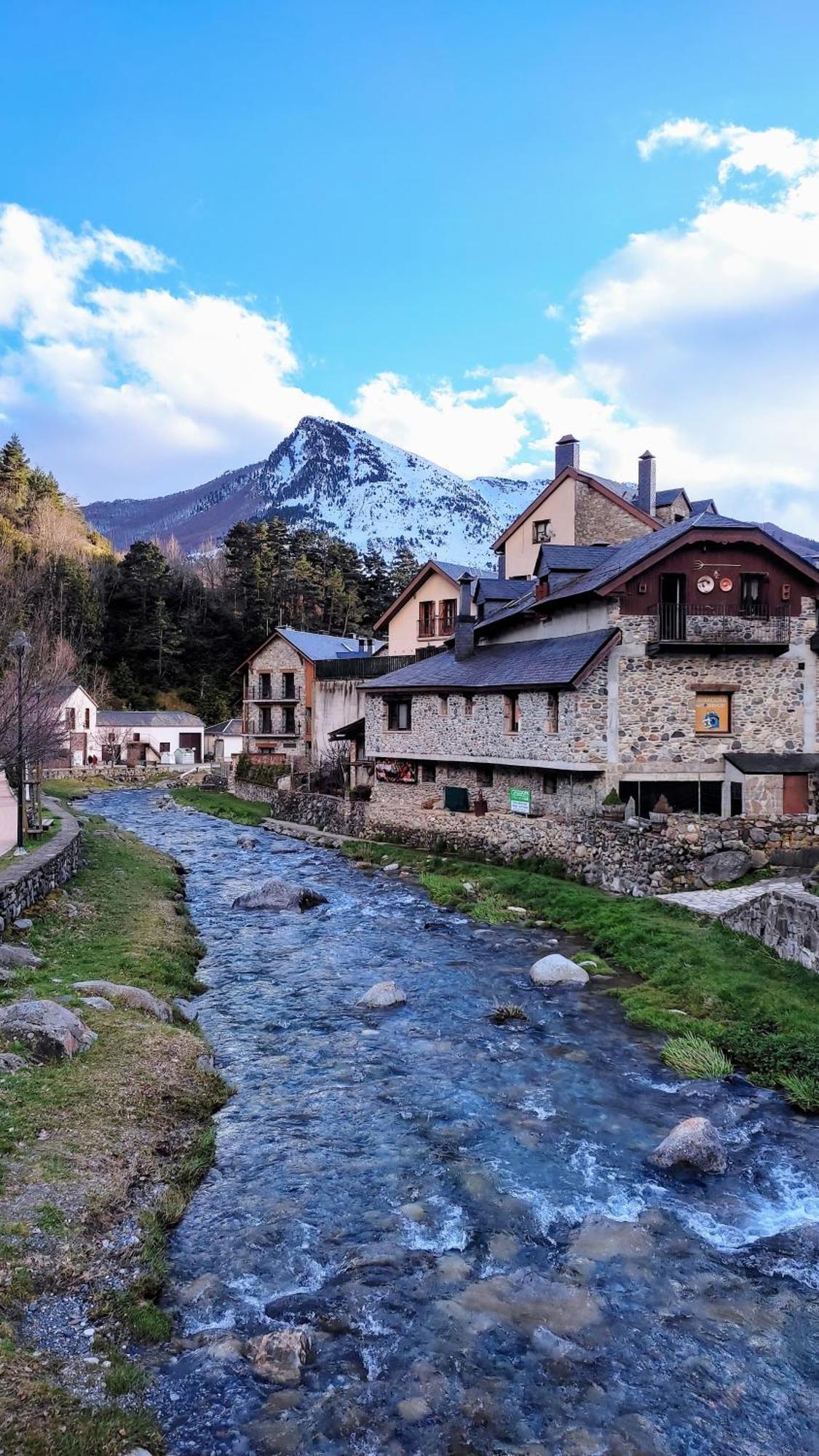 Appartement Chaleureux En Coeur De Station Laruns Buitenkant foto